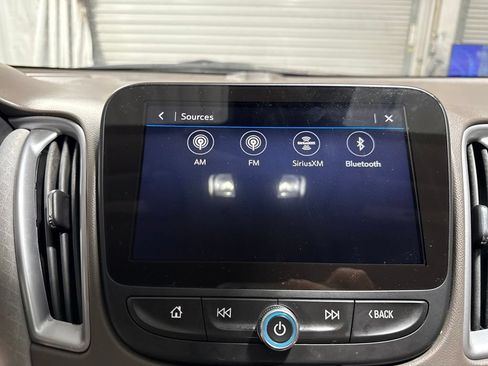Used 2024 Chevrolet Malibu LT FWD image 29