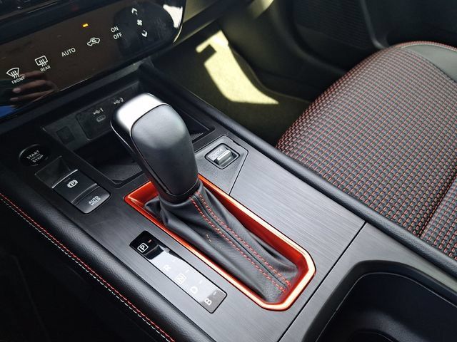 Used 2025 Nissan Kicks SR w/ Illumination Package FWD image 23