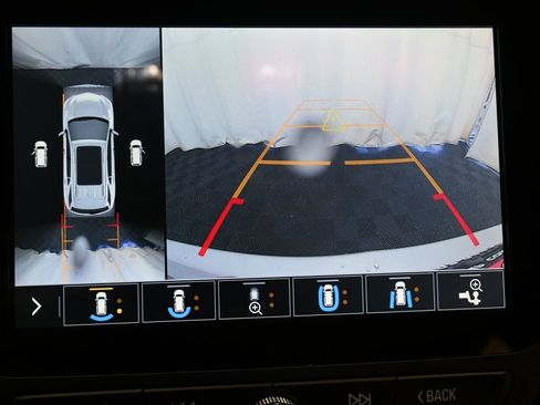 Used 2021 Chevrolet Equinox Premier image 17