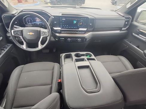 Used 2025 Chevrolet Silverado 1500 LT image 6