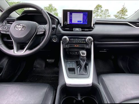 Used 2023 Toyota RAV4 XLE Premium AWD/4WD image 15
