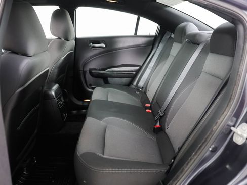 Used 2017 Dodge Charger SE w/ Power Sunroof Group image 15