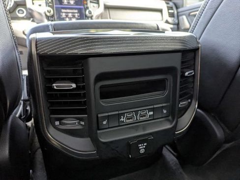Used 2020 RAM 1500 Limited w/ Black Appearance Package AWD/4WD image 14
