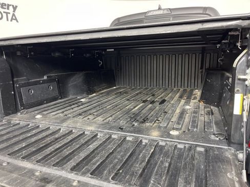 Certified 2017 Toyota Tacoma SR5 w/ Tow Package image 18