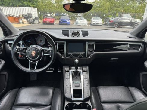 Used 2015 Porsche Macan S AWD/4WD image 23