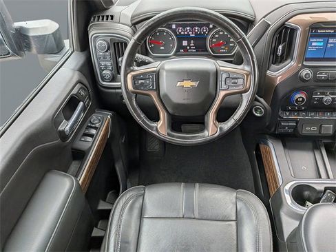 Used 2020 Chevrolet Silverado 2500 High Country w/ Technology Package image 17