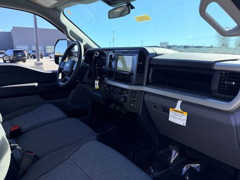 New 2026 Ford F250 XL w/ FX4 Off-Road Package AWD/4WD image 21