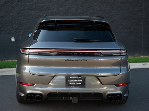 Certified 2025 Porsche Cayenne GTS image 6