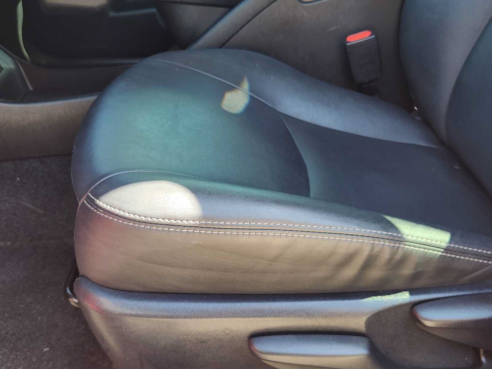Used 2015 Toyota Prius Persona Series FWD image 23