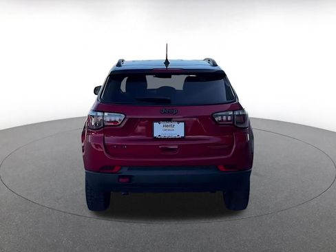 Used 2025 Jeep Compass Trailhawk image 12