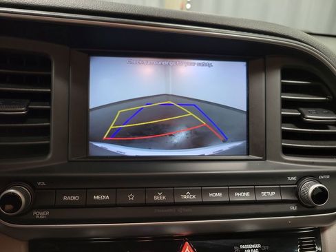 Used 2019 Hyundai Elantra Value Edition FWD image 18