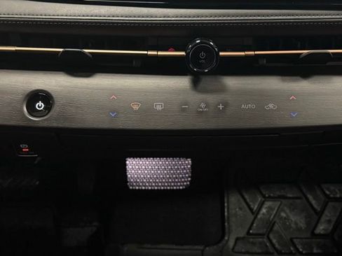 Used 2023 Nissan Ariya FWD image 33