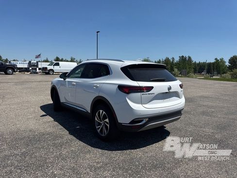 Used 2023 Buick Envision Essence FWD image 3