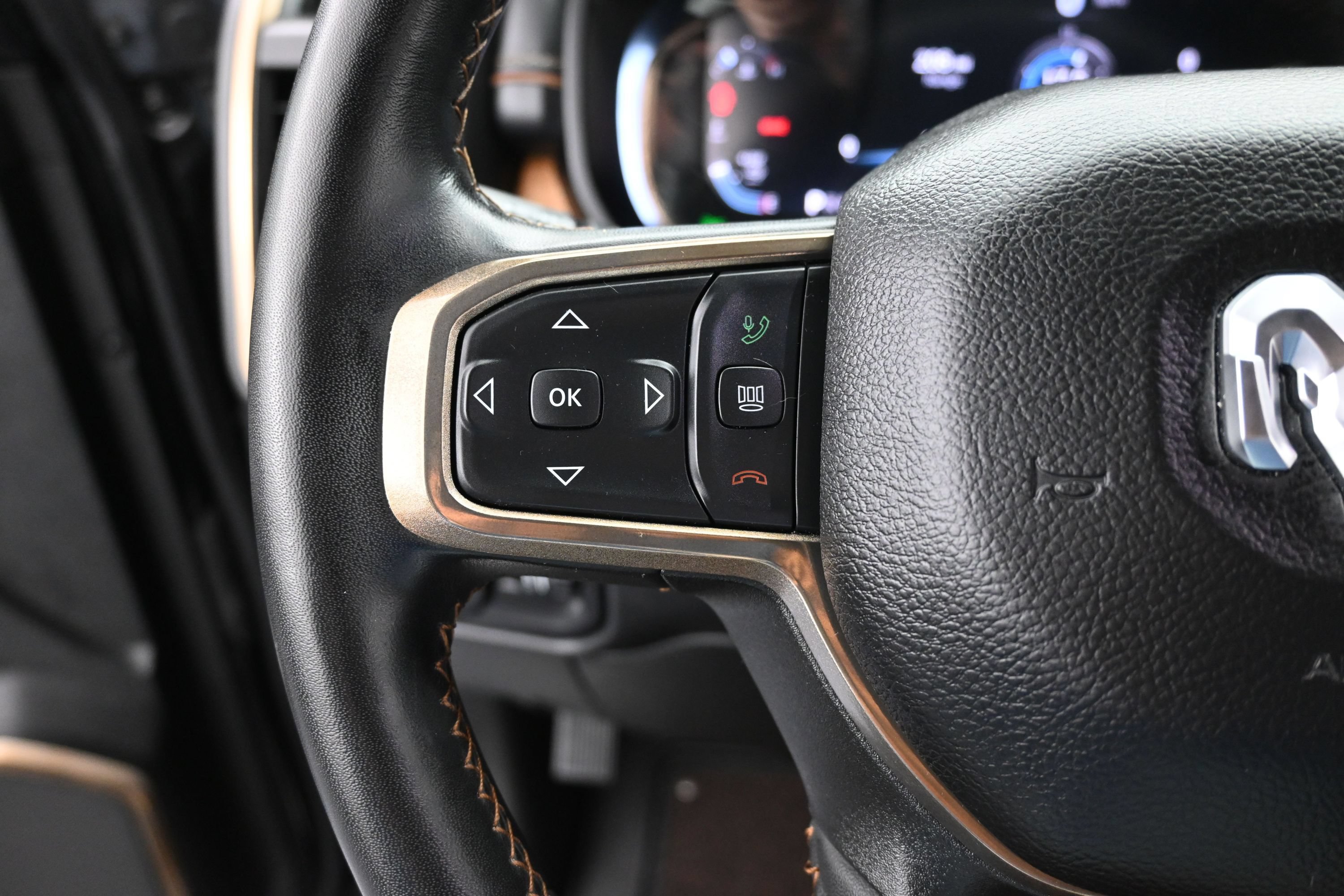 Used 2024 RAM 2500 Limited w/ Towing Technology Group AWD/4WD image 14