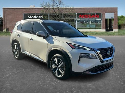 Used 2023 Nissan Rogue SL image 5