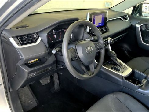 Used 2023 Toyota RAV4 XLE image 17