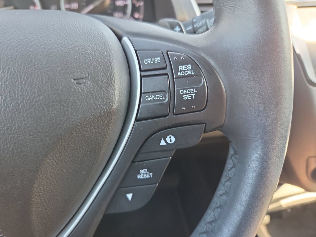 Used 2017 Acura RDX w/ Technology Package AWD/4WD image 29