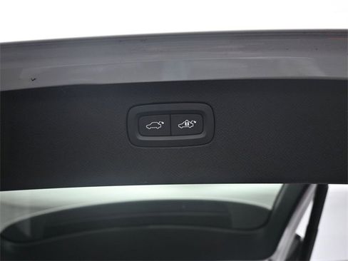 Used 2024 Volvo XC90 B6 Plus w/ Protection Package Premier image 32