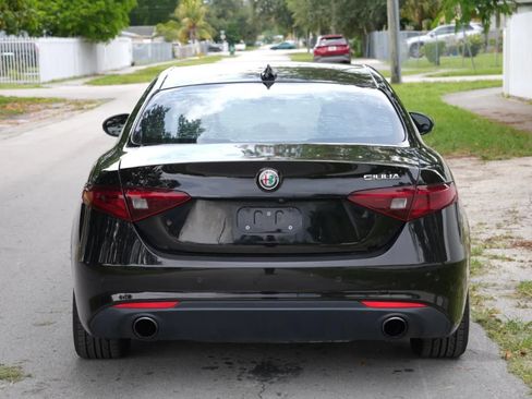 Used 2017 Alfa Romeo Giulia RWD image 6