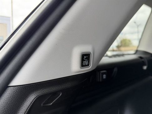 Used 2023 Jeep Grand Cherokee 4WD 4xe image 15