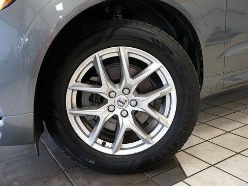 Used 2020 Volvo XC60 T5 Momentum image 55