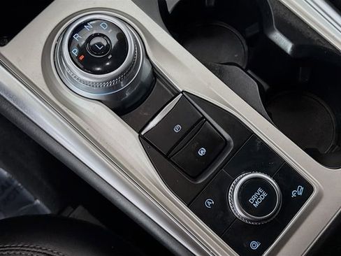 Used 2023 Ford Explorer XLT w/ Equipment Group 202A image 17