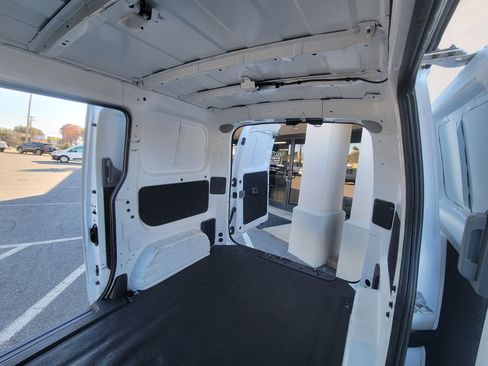 Used 2020 Nissan NV200 SV image 33