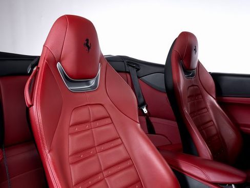 Certified 2020 Ferrari Portofino image 56