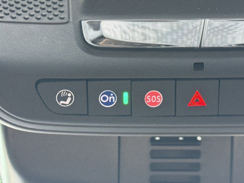 Used 2024 GMC Acadia Elevation w/ Luxury Package image 22