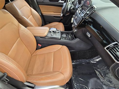 Used 2018 Mercedes-Benz GLS 550 4MATIC image 23