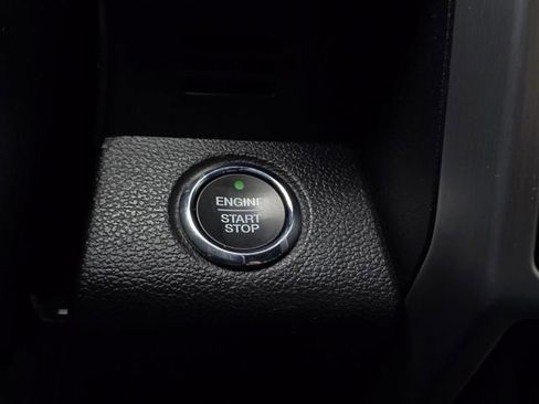 Used 2019 Ford F150 Platinum w/ Equipment Group 701A Luxury AWD/4WD image 22