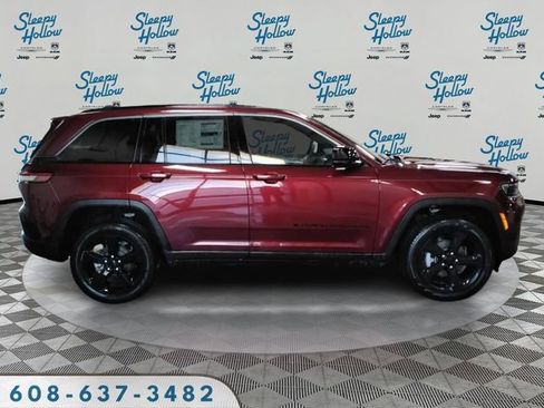 New 2026 Jeep Grand Cherokee Limited w/ Limited Altitude Package AWD/4WD image 4