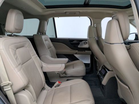 Used 2023 Lincoln Aviator Reserve w/ Equipment Group 201A image 35