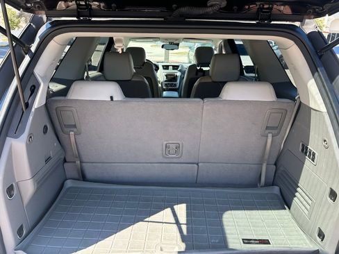 Used 2017 GMC Acadia Limited SLT image 7