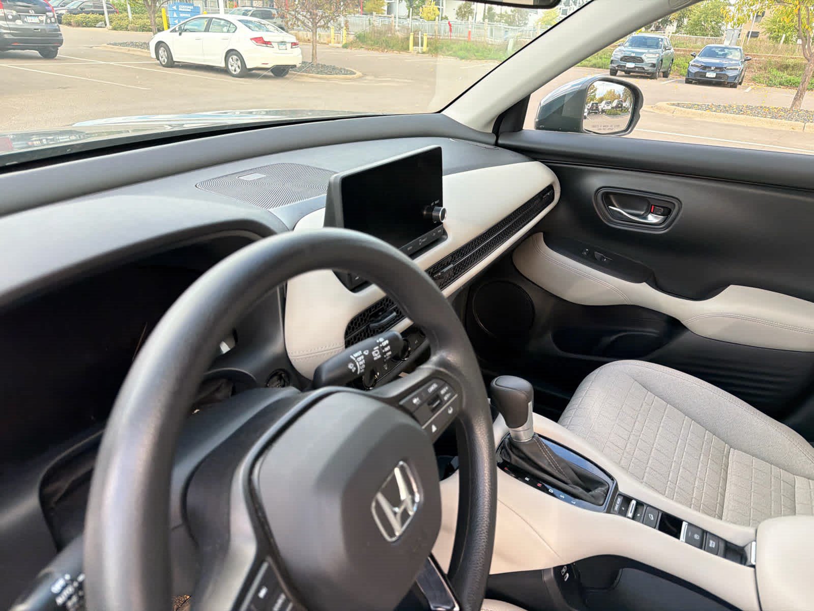 Used 2024 Honda HR-V LX image 9