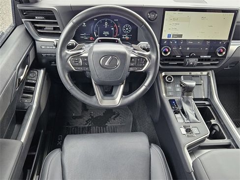 Used 2024 Lexus GX 550 w/ Cold Area Package image 13