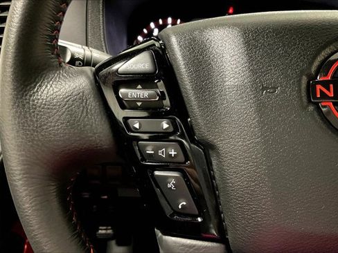 Used 2024 Nissan Frontier PRO-4X w/ Off-Road Protection Package image 18