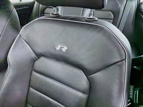 Used 2019 Volkswagen Golf R 4-Door AWD/4WD image 19