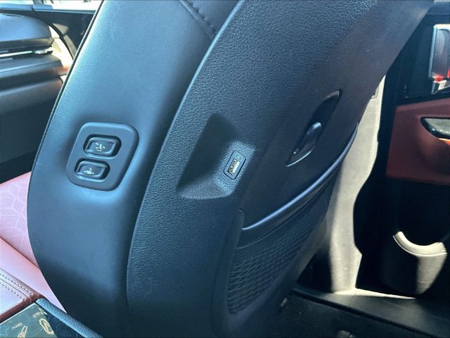 Certified 2023 Kia Carnival SX FWD image 13