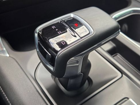Used 2026 GMC Sierra 1500 Denali AWD/4WD image 16