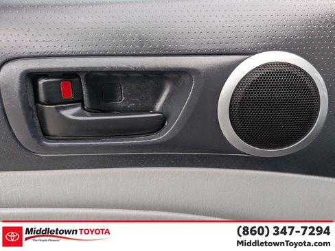 Used 2015 Toyota Tacoma 4x4 Double Cab w/ Limited Package image 11