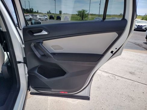 Used 2021 Volkswagen Tiguan S AWD/4WD image 18
