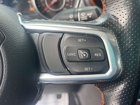 Used 2021 Jeep Gladiator Mojave AWD/4WD image 13