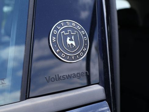 Used 2024 Volkswagen Tiguan Wolfsburg Edition AWD/4WD image 7
