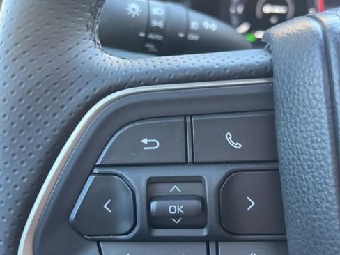 Used 2025 Toyota 4Runner Limited image 22