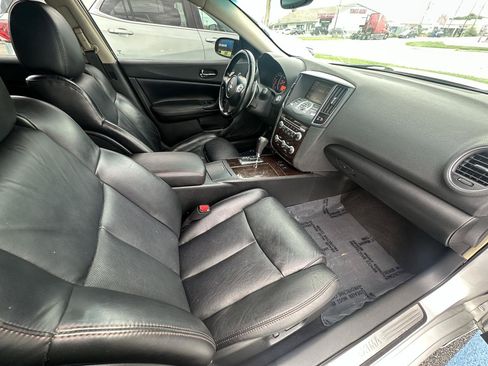 Used 2011 Nissan Maxima 3.5 SV w/ Premium Pkg FWD image 17