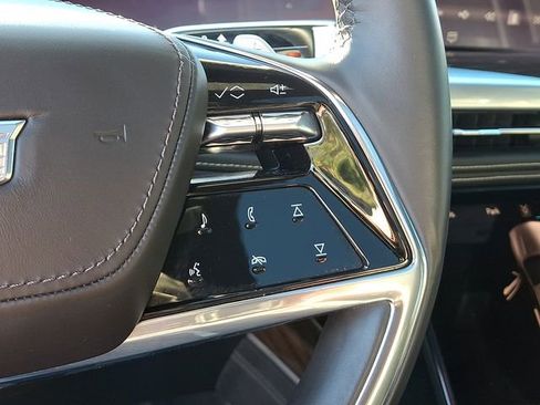 Used 2025 Cadillac Escalade Sport Platinum image 23