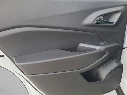 New 2026 Chevrolet Trax LT image 28