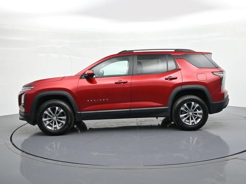 Used 2025 Chevrolet Equinox LT w/ Convenience Package II FWD image 9