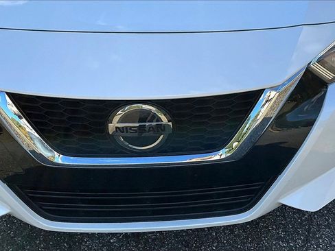 Used 2022 Nissan Versa SV image 27